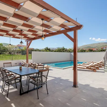 Awesome In With House Sea View Casa vacanze *