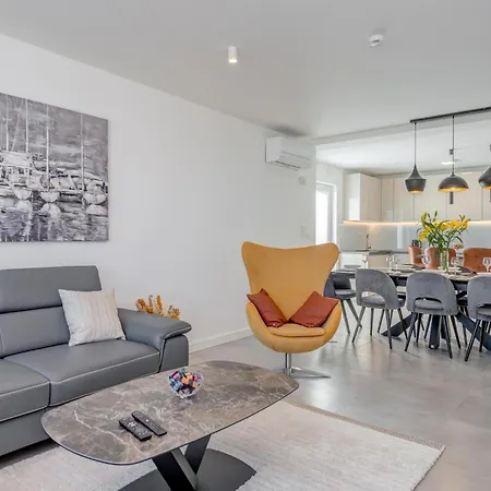 Awesome In With House Sea View Casa vacanze Plano