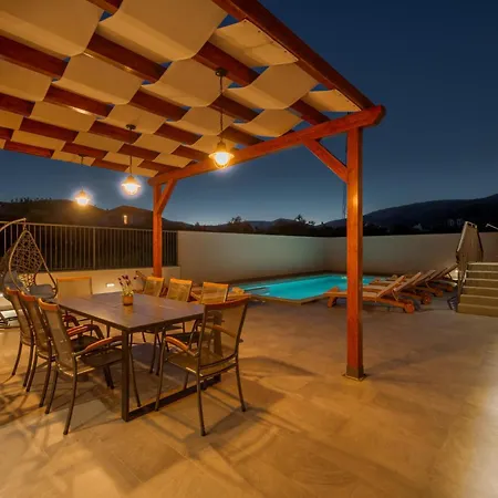 Awesome In With House Sea View *