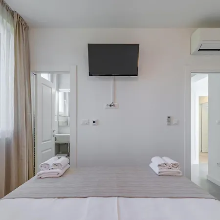 Awesome In With House Sea View *